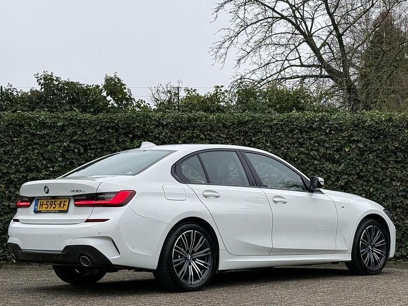 Gebraucht BMW 330e Sport Line 2020 Weiß Limousine