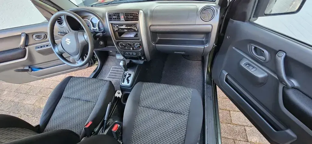 Gebraucht Suzuki Jimny Comfort 84 PS (61 kW) 2018 Grün SUV