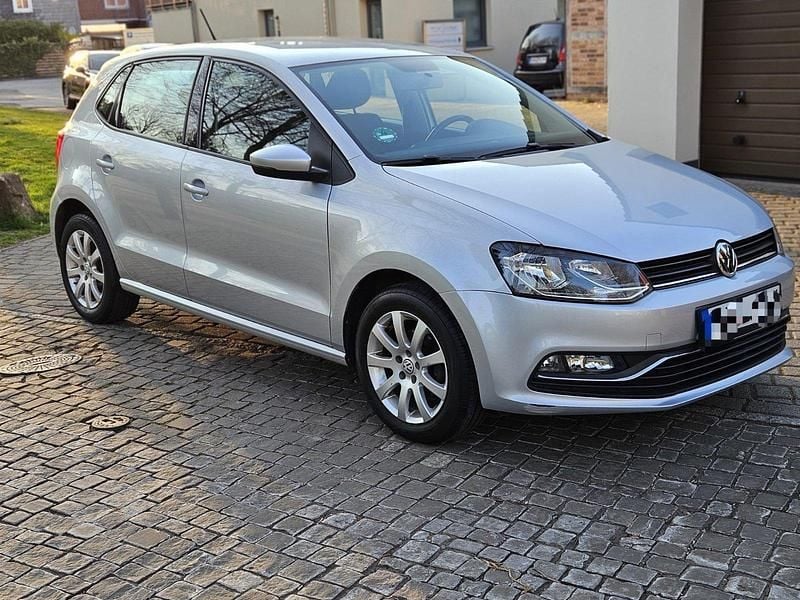Gebraucht VW Polo 90 PS (66 kW) 2016 Grau Limousine