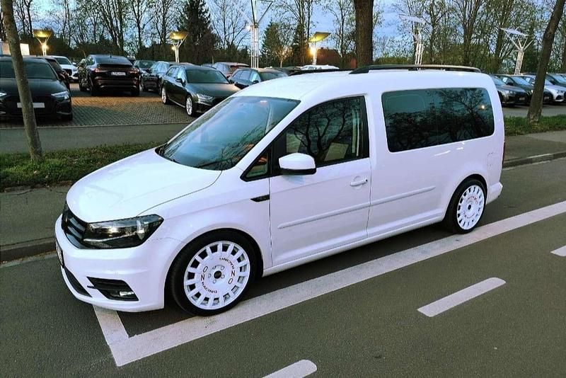 Second-hand VW Caddy Maxi 150 CP (110 kW) 2018 Alb Monovolum