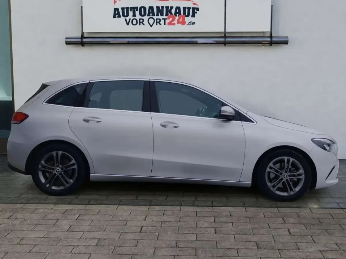 Gebraucht Mercedes B200 Progressive 163 PS (119 kW) 2020 Silber Kleinwagen