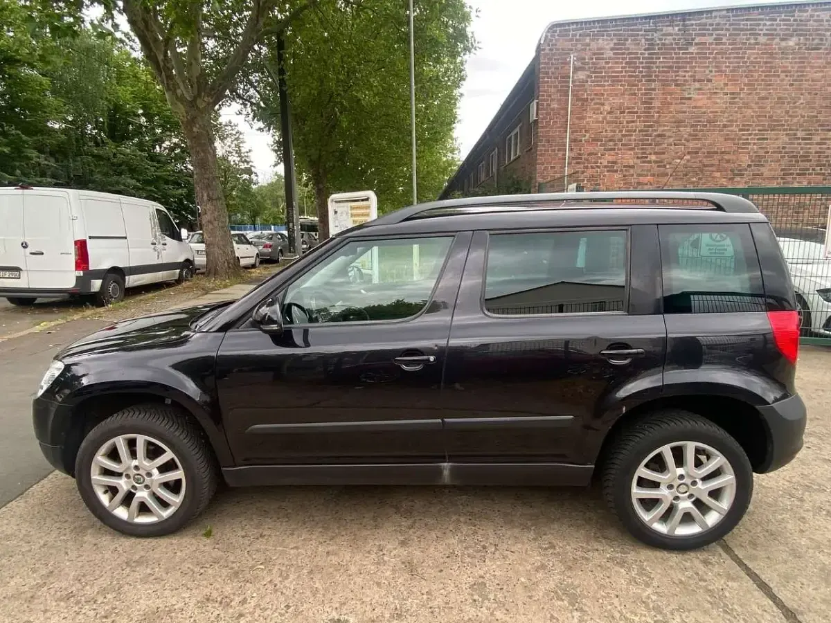 Gebraucht Skoda Yeti Plus Edition 160 PS (117 kW) 2013 Schwarz SUV