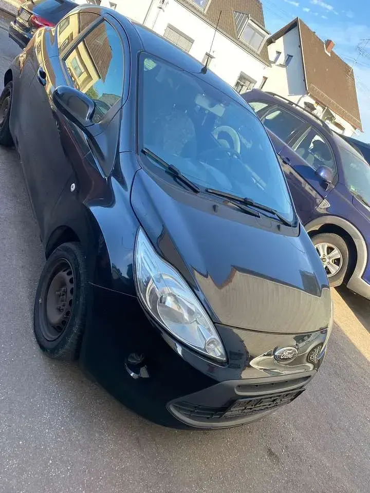 Gebraucht Ford Ka Trend 69 PS (50 kW) 2012 Midnightschwarz metallic Kleinwagen