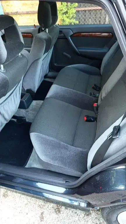Gebraucht Opel Vectra 150 PS (110 kW) 1991 Schwarz Kleinwagen