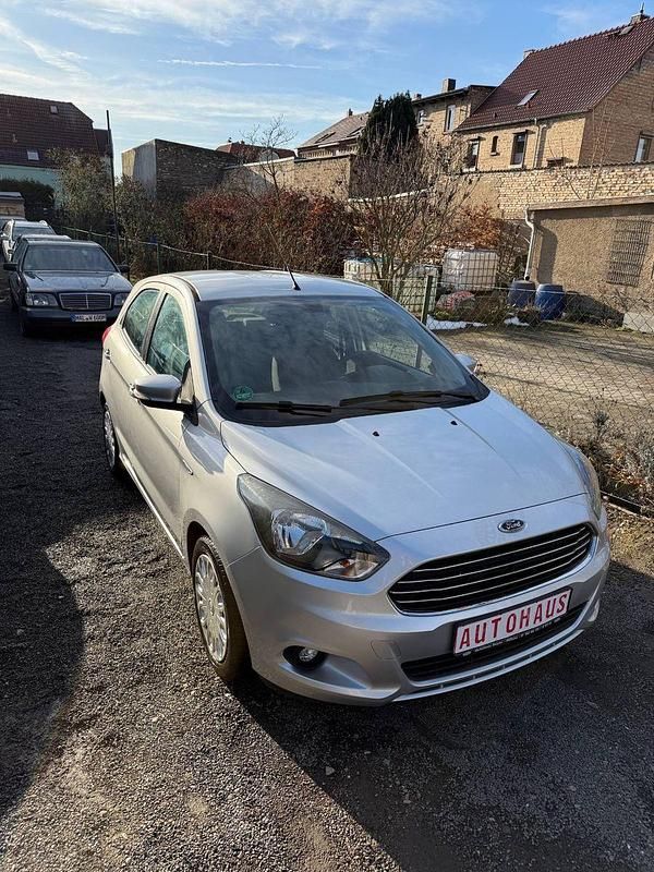 Grau Gebraucht 2017 Ford Ka Trend Kleinwagen | 6.690 € (Guter Preis) - Bild 1/4