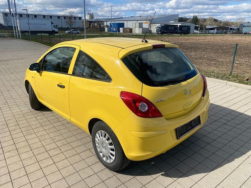 Gebraucht Opel Corsa Selection 80 PS (58 kW) 2009 Gelb Kleinwagen