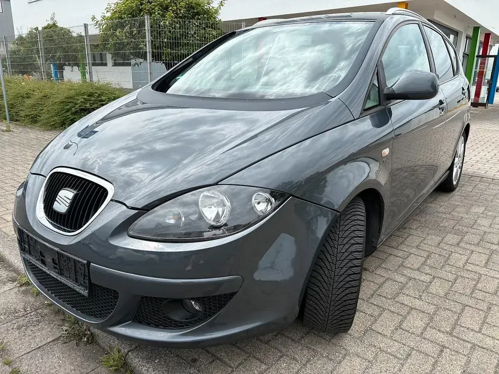 Gebraucht Seat Altea XL Comfort 160 PS (117 kW) 2009 Grau Van / Kleinbus