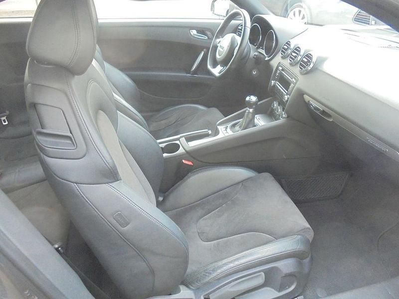 Gebraucht Audi TT Sport 170 PS (125 kW) 2013 Grau Coupé