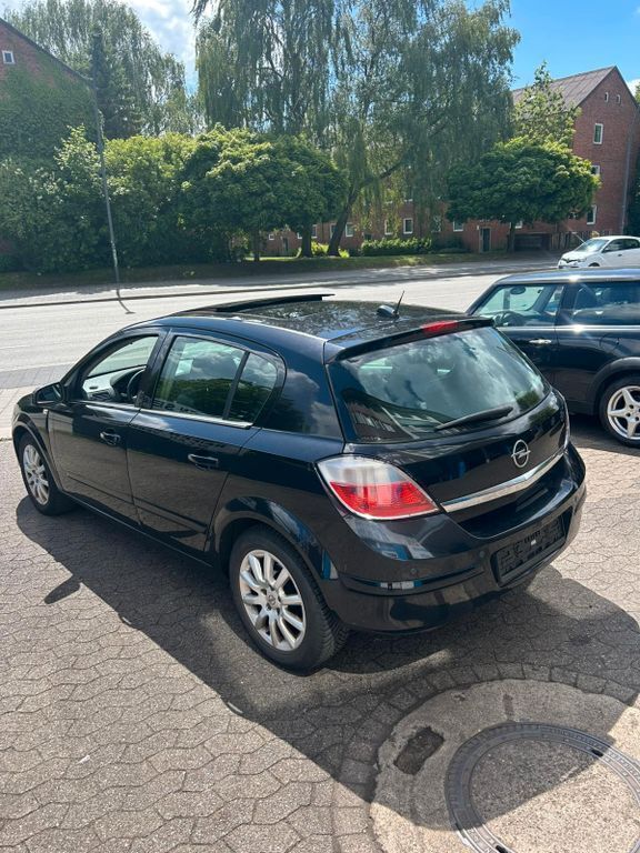 Gebraucht Opel Astra 150 PS (110 kW) 2005 Schwarz Limousine