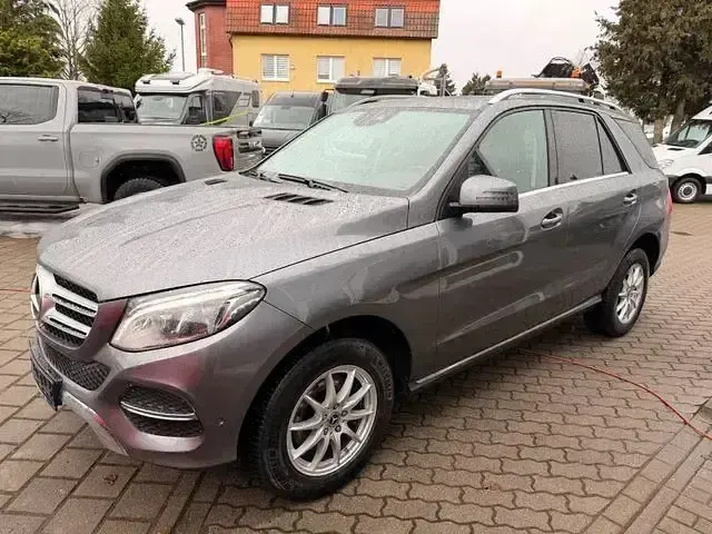 Gebraucht Mercedes GLE350 258 PS (189 kW) 2018 Grau SUV