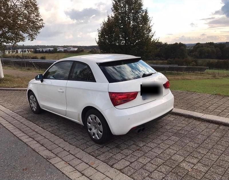 Second-hand Audi A1 125 CP (91 kW) 2011 Bej Hatchback