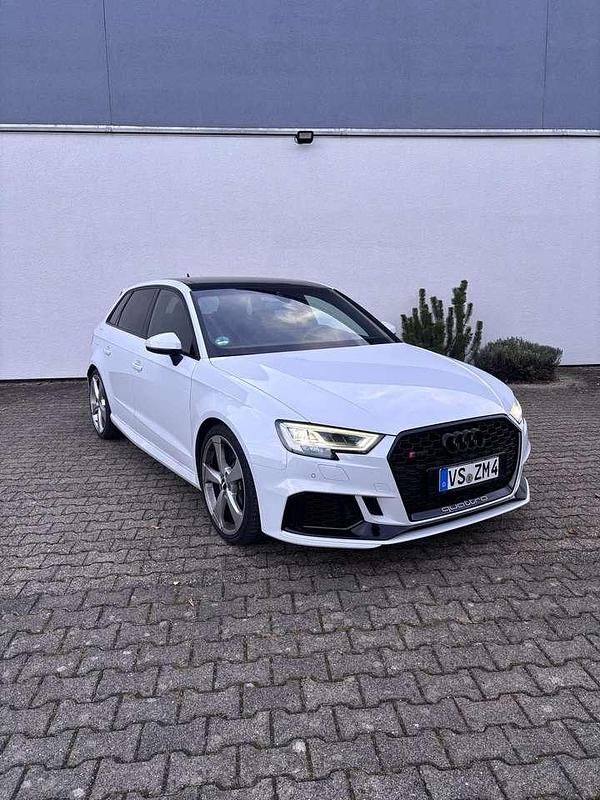 Weiß Gebraucht 2019 Audi RS3 Sportback Kleinwagen | 44.500 € (Guter Preis) - Bild 1/4
