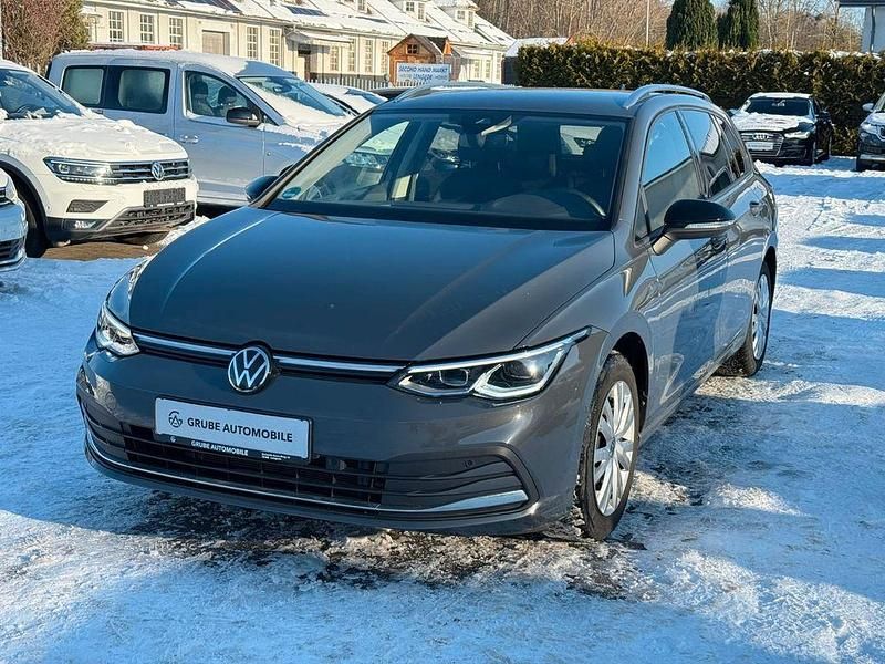Grau Gebraucht 2023 VW Golf VIII IQ Drive Limousine | 23.290 € (Guter Preis) - Bild 1/4