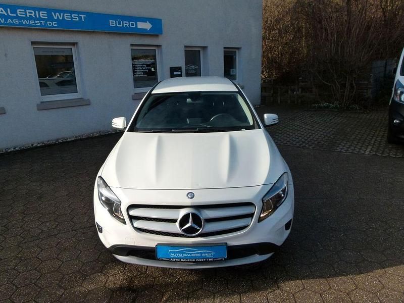 Gebraucht Mercedes GLA200 136 PS (100 kW) 2014 Weiß SUV