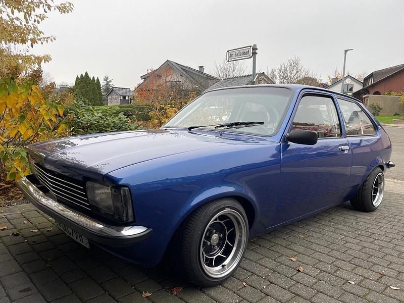 Blau Gebraucht 1978 Opel Kadett Kleinwagen | 15.900 € - Bild 1/4