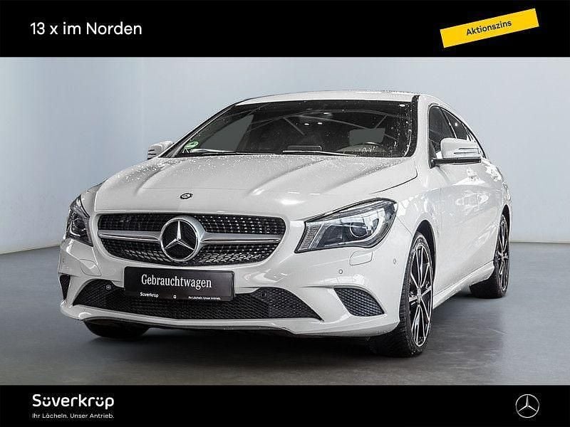 Gebraucht Mercedes CLA180 Shooting Brake Urban 122 PS (89 kW) 2015 Weiß Kombi
