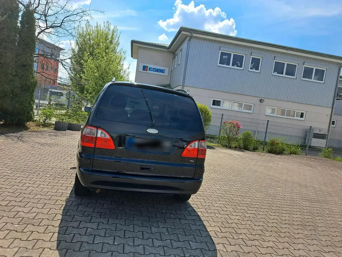 Gebraucht Ford Galaxy 116 PS (85 kW) 2002 Schwarz Van / Kleinbus