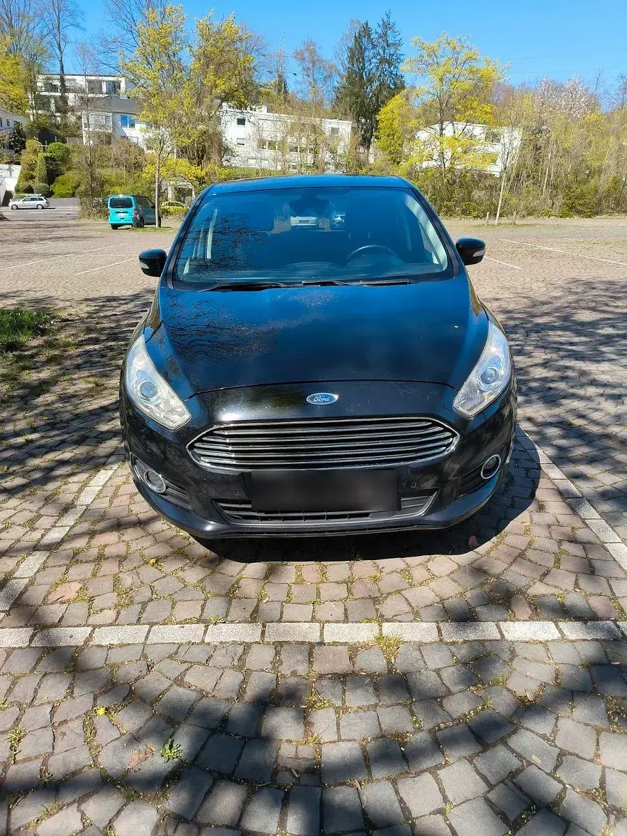 Gebraucht Ford S-MAX Business Edition 150 PS (110 kW) 2016 Schwarz Van / Kleinbus