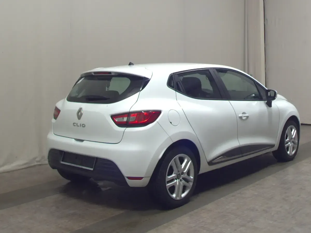 Gebraucht Renault Clio 90 PS (66 kW) 2019 Weiß Kleinwagen