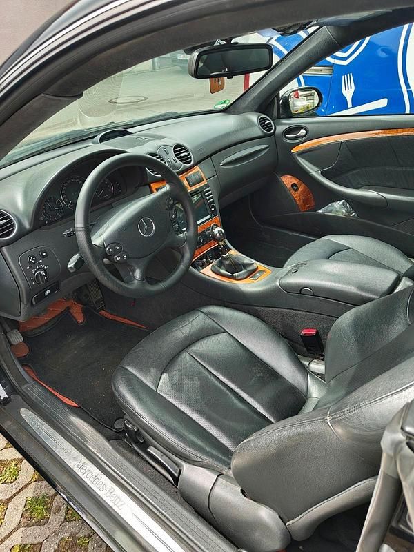 Schwarz Gebraucht 2005 Mercedes CLK200 Coupé | 2.400 € (Superpreis) - Bild 1/4