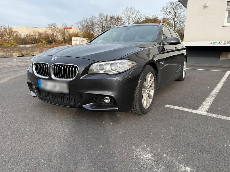 Gebraucht BMW 520 190 PS (139 kW) 2016 Grau Kombi