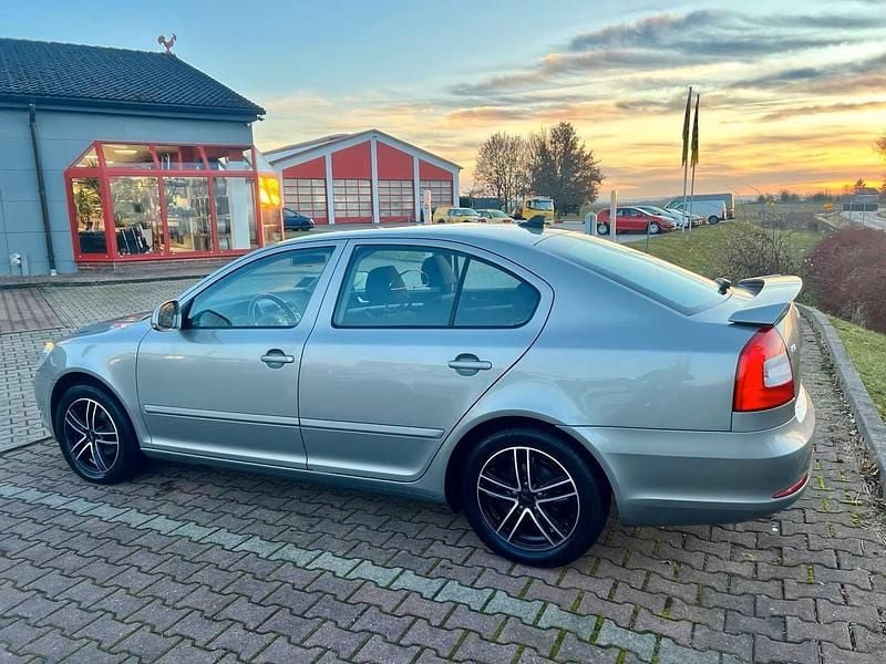 Gebraucht Skoda Octavia 122 PS (89 kW) 2009 Beige Limousine