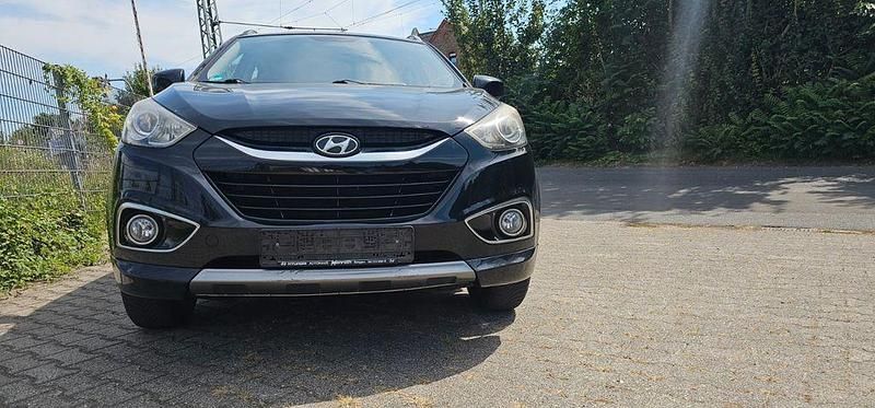 Schwarz Gebraucht 2012 Hyundai ix35 Edition SUV | 6.700 € (Guter Preis) - Bild 1/4