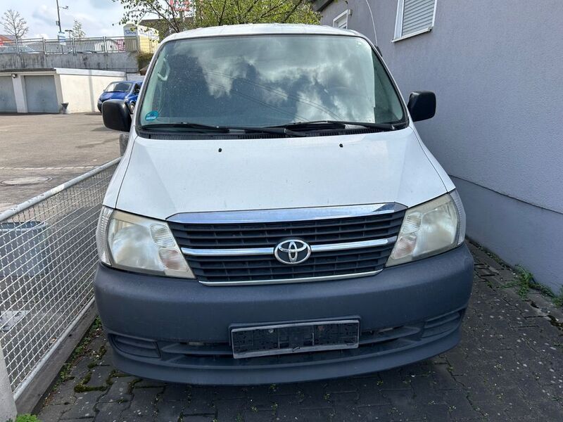 Weiß Gebraucht 2011 Toyota HiAce Van / Kleinbus | 3.900 € - Bild 1/4