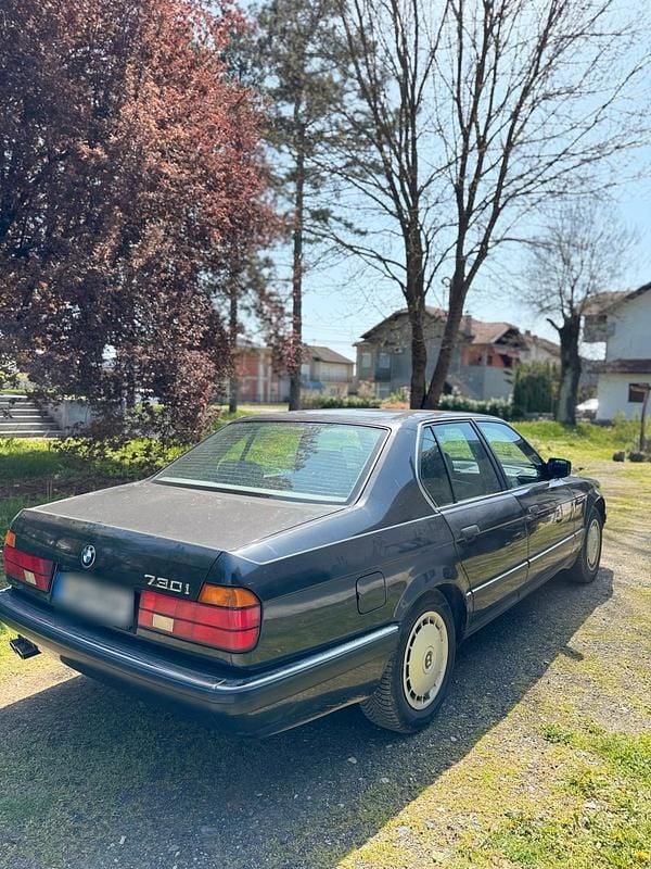 Gebraucht BMW 730 188 PS (138 kW) 1993 Schwarz Limousine