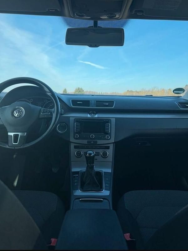 Gebraucht VW Passat 105 PS (77 kW) 2012 Schwarz Kombi