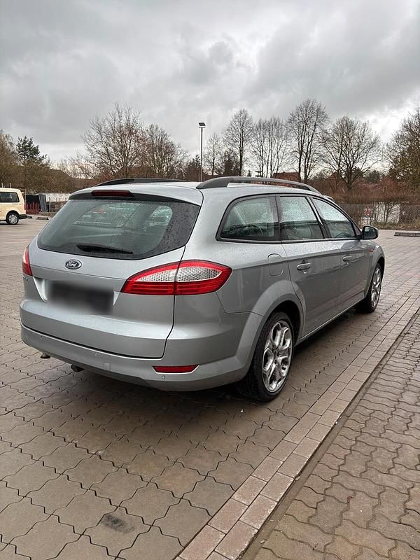 Gebraucht Ford Mondeo Titanium 140 PS (102 kW) 2008 Silber Kombi