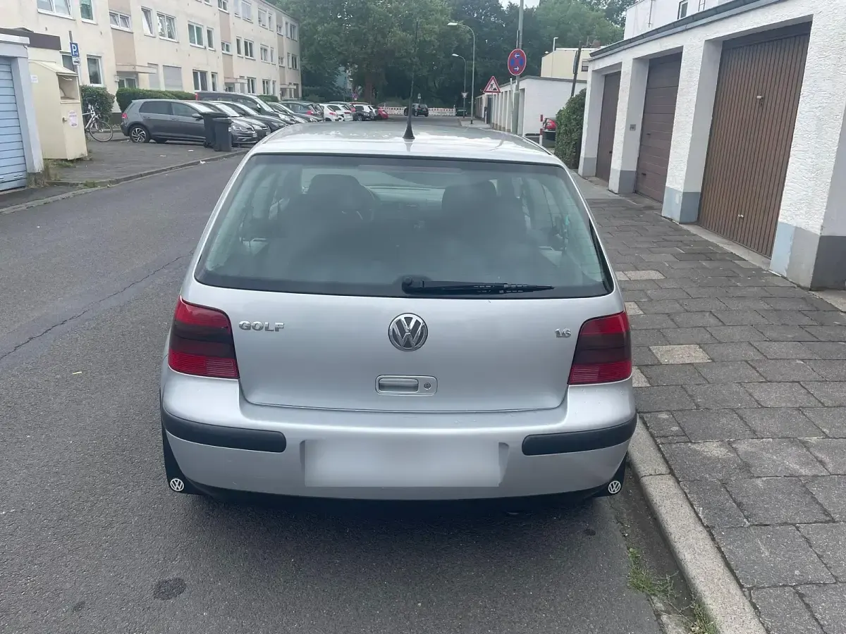 Gebraucht VW Golf IV 105 PS (77 kW) 2002 Silber Limousine