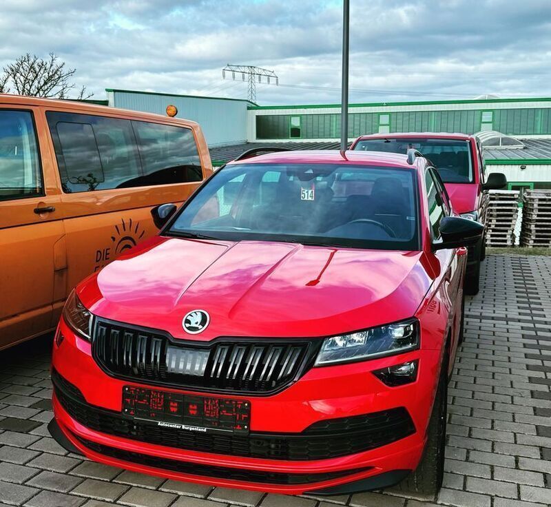 Rot Gebraucht 2019 Skoda Karoq SportLine SUV | 22.400 € (Guter Preis) - Bild 1/4