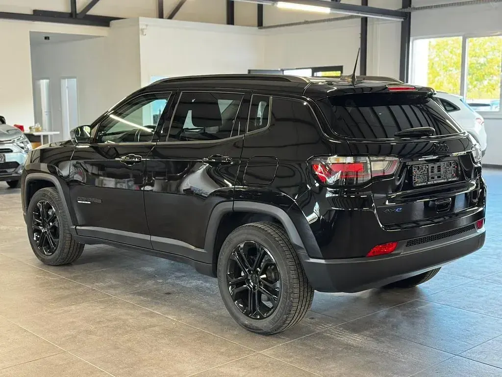 Gebraucht Jeep Compass 241 PS (177 kW) 2022 Schwarz SUV