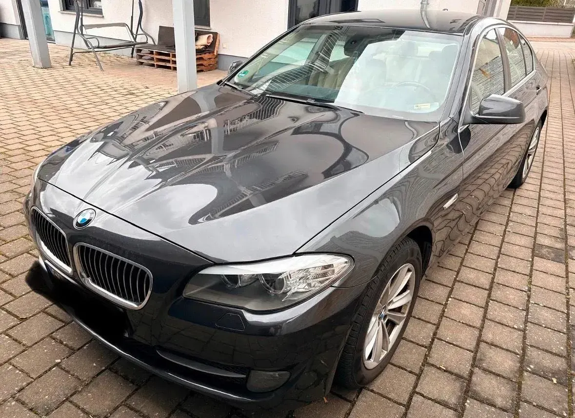 Second-hand BMW 520 184 CP (135 kW) 2010 Gri Berlinǎ