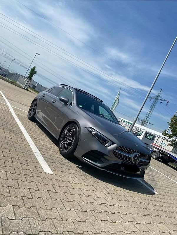 Gebraucht 2019 Mercedes A250 Limousine | 24.500 € (Etwas zu teuer) - Bild 1/4