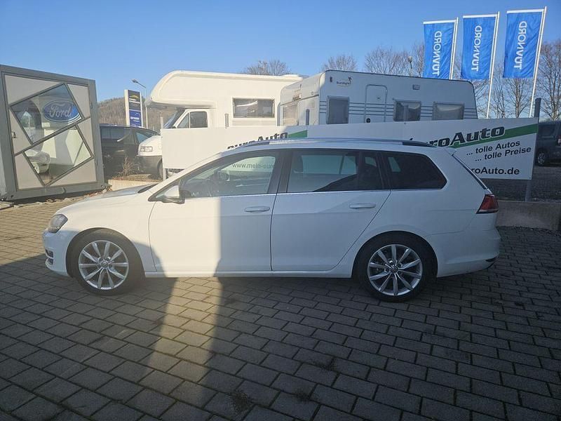 Gebraucht VW Golf VII Highline 150 PS (110 kW) 2015 Weiß Kombi