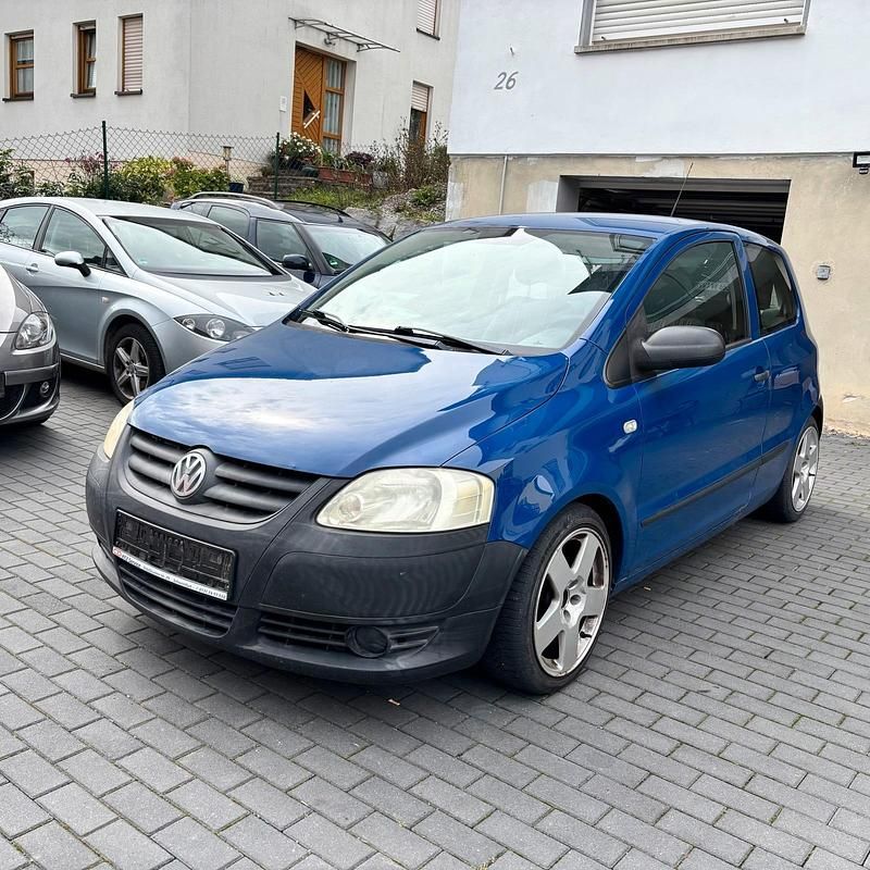 Blau Gebraucht 2009 VW Fox Kleinwagen | 590 € (Superpreis) - Bild 1/4
