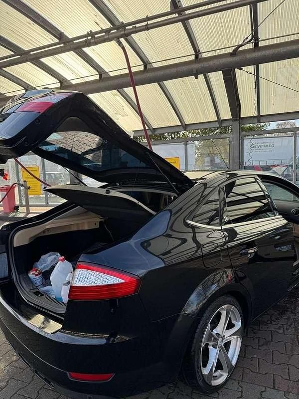 Gebraucht Ford Mondeo Ghia 145 PS (106 kW) 2008 Schwarz Limousine