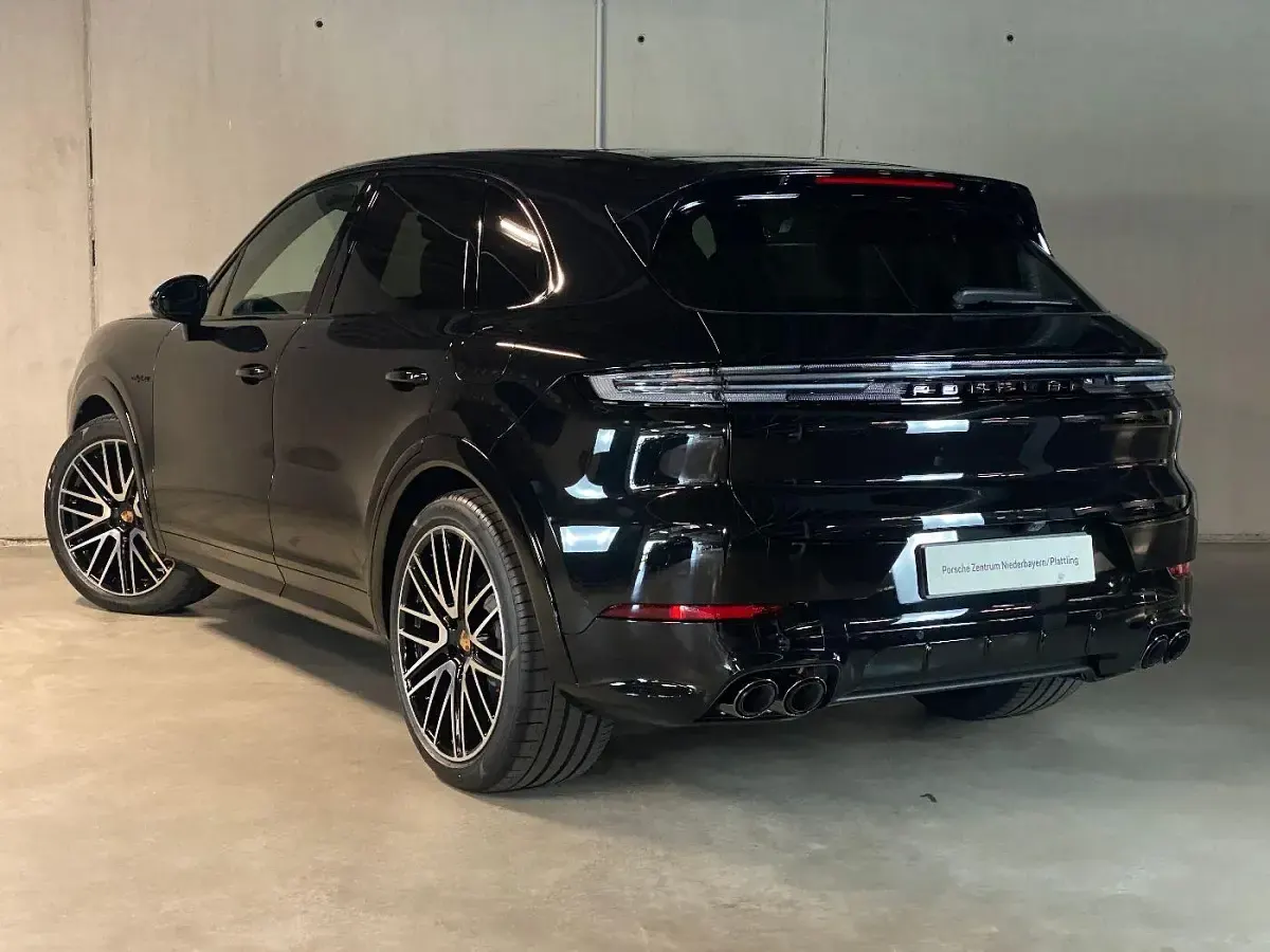 Nowe Porsche Cayenne Black Edition 470 KM (345 kW) 2026 Czarny SUV