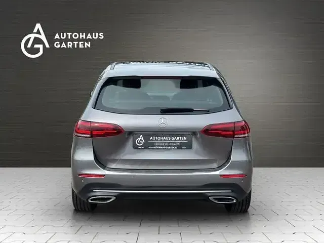 Gebraucht Mercedes B200 163 PS (119 kW) 2014 Andere Kleinwagen