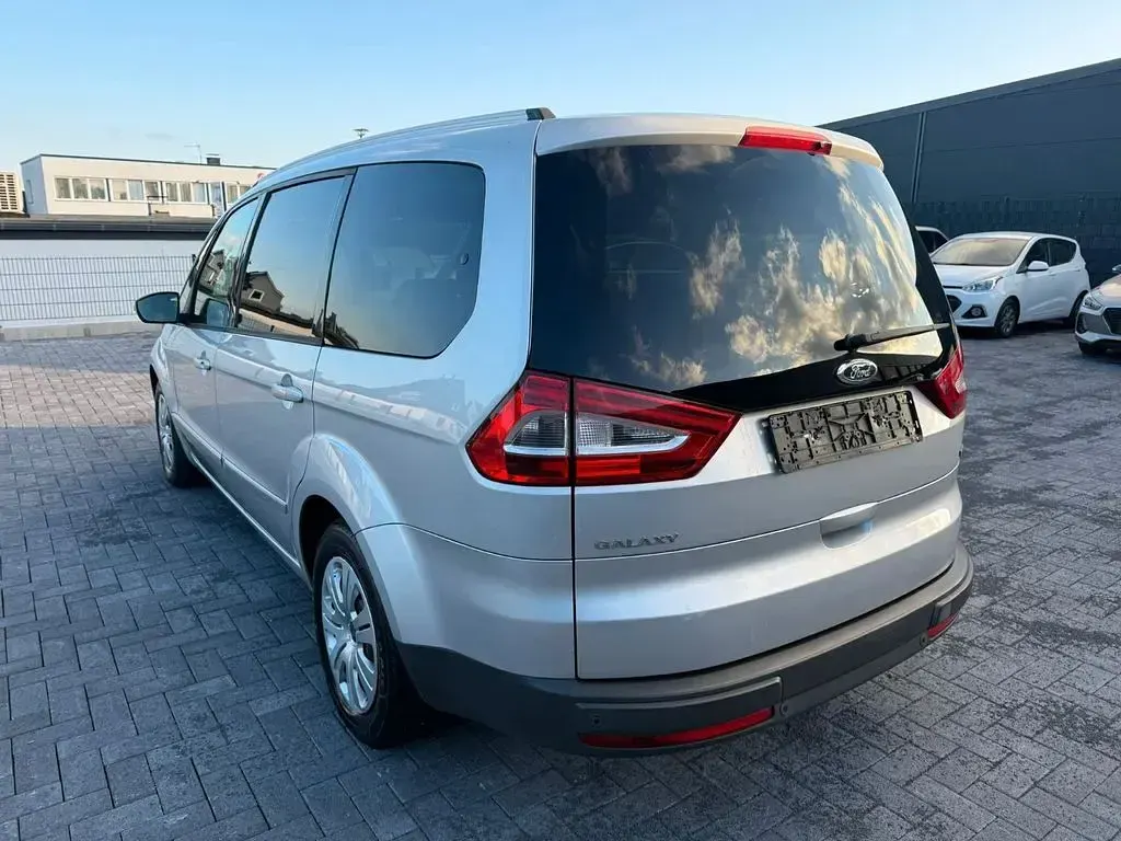 Gebraucht Ford Galaxy 116 PS (85 kW) 2013 Silber Van / Kleinbus