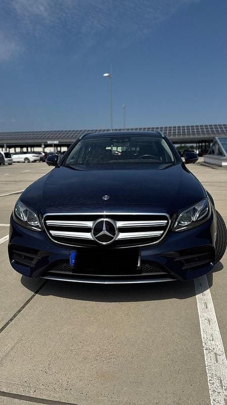 Gebraucht Mercedes E300 AMG 306 PS (225 kW) 2020 Kombi