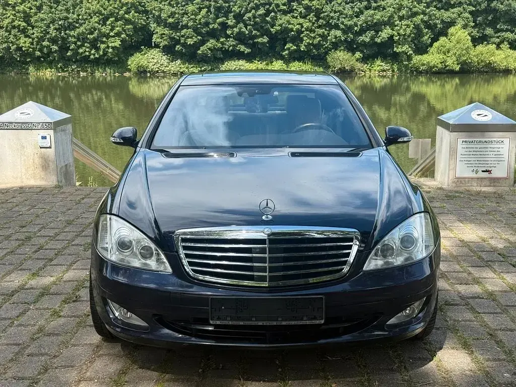 Gebraucht Mercedes S500 387 PS (284 kW) 2007 Blau Limousine
