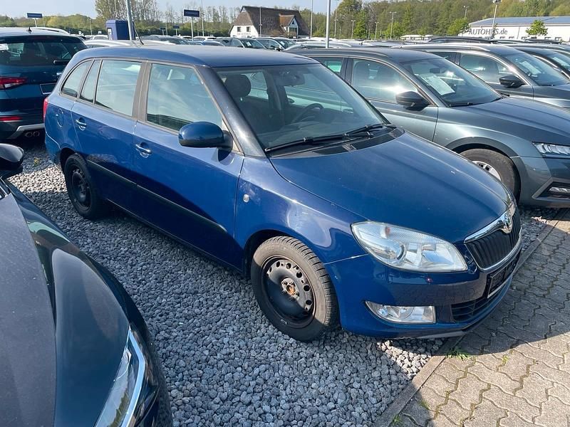 Blau Gebraucht 2012 Skoda Fabia Kombi | 2.250 € (Fairer Preis) - Bild 1/3