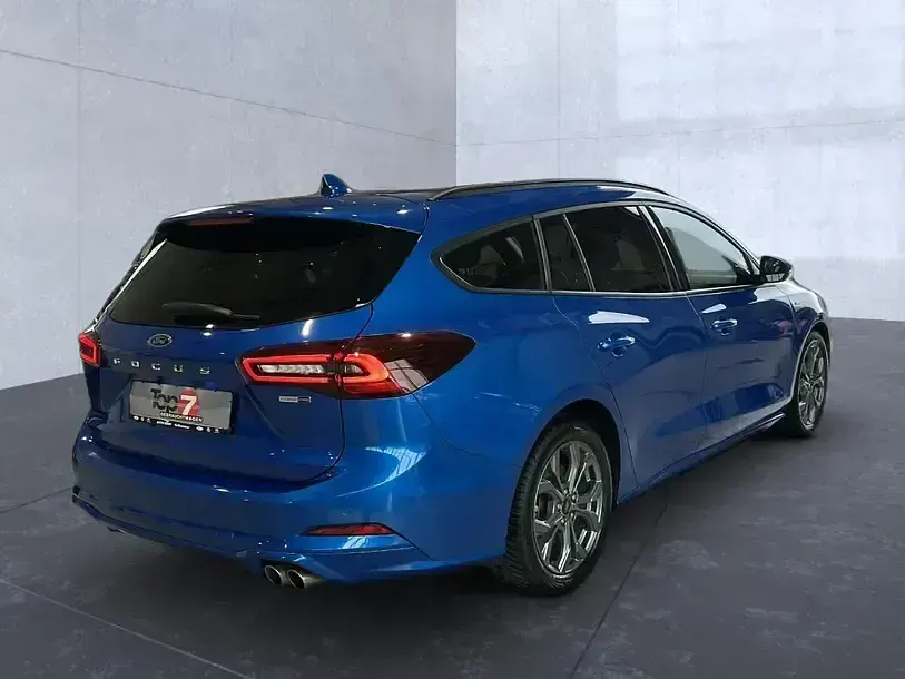 Gebraucht Ford Focus ST-Line 155 PS (114 kW) 2023 Dynamicblau (metallic) Kombi