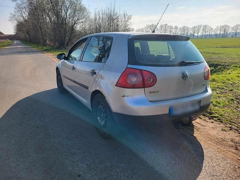 Gebraucht VW Golf V 105 PS (77 kW) 2007 Silber Limousine