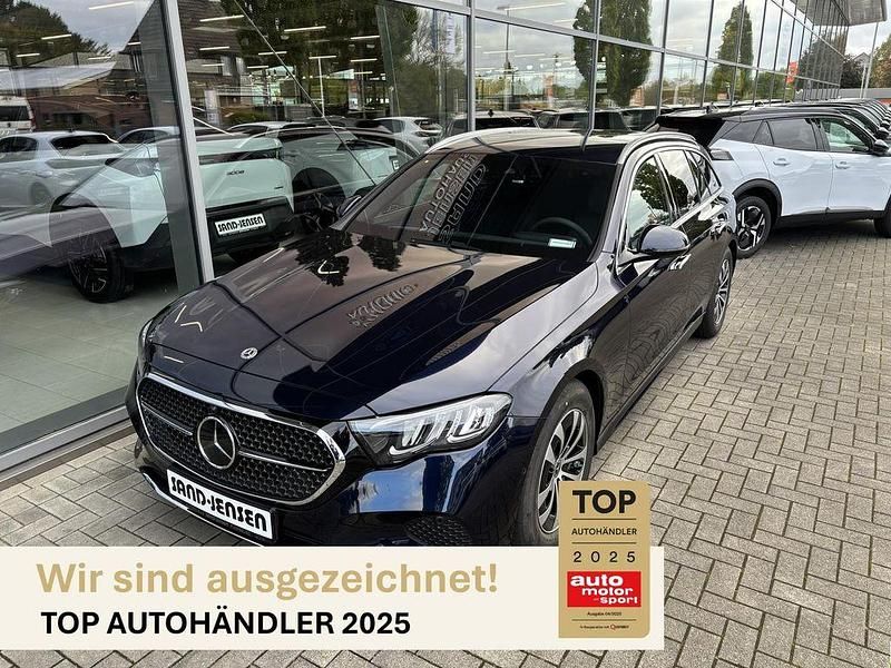 Nautikblau metallic Neu 2024 Mercedes E220 Avantgarde Kombi | 45.995 € (Superpreis) - Bild 1/4