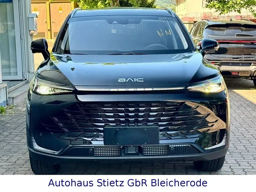 Neu Baic X75 177 PS (130 kW) 2026 Schwarz SUV
