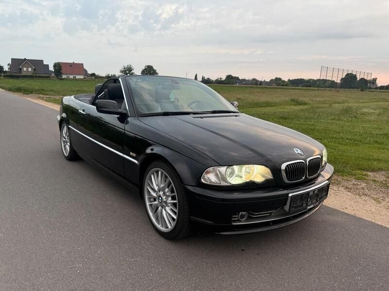 Schwarz Gebraucht 2002 BMW 330 Cabriolet Cabrio | 8.500 € (Superpreis) - Bild 1/4